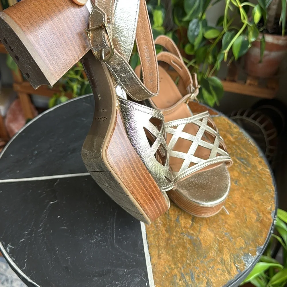 AQUATALIA Gold Platform Sandals‎ SIZE 9